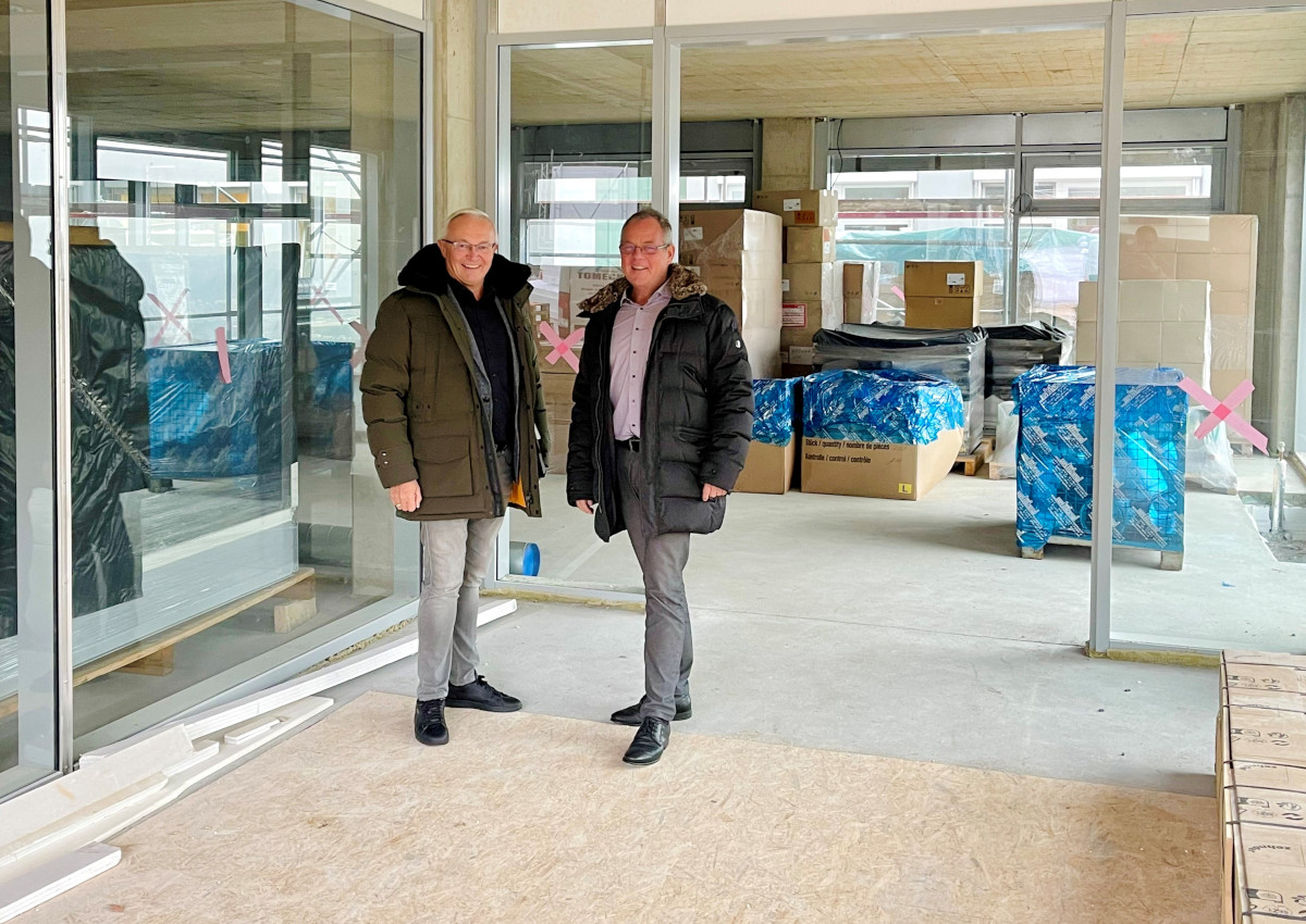 Fr eine weitere Strkung des Linzer Franziskus-Krankenhauses hat sich Landrat Achim Hallerbach auch beim jngsten Gesprch mit dessen Geschftsleitung, hier mit Thomas Werner, eingesetzt. (Foto: Martin Boden / Kreisverwaltung Neuwied)