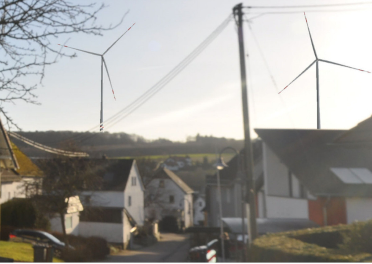 Eine Fotomontage zeigt, wie die Windrder knftig aussehen knnten, hier betrachtet aus dem Muscheider Weg in Linkenbach. (Grafik: Kirchspiel Urbach)