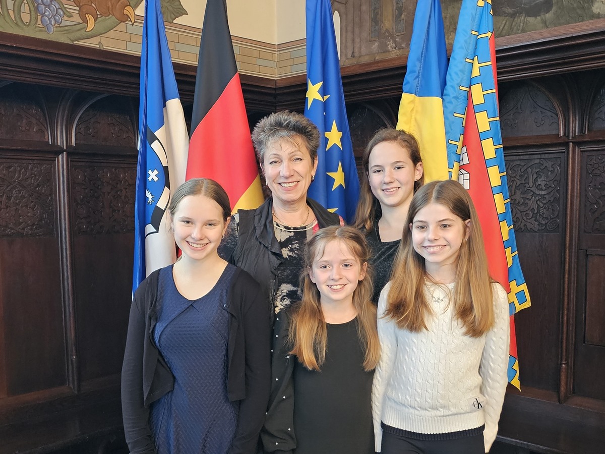 Von links nach rechts oben: Liudmila Karmanova und Aliena Emmi Kurtenacker; unten: Mira Schwabe, Amy Schfer und Melissa Bischoff (Foto: Manuela Kurtenacker)