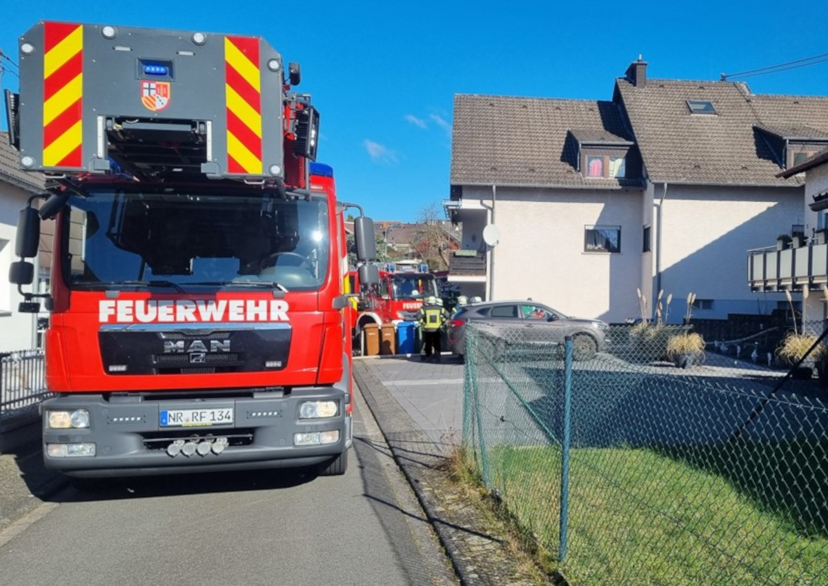 Der Brand war im Dachgeschoss ausgebrochen. (Foto: Feuerwehr VG Rengsdorf-Waldbreitbach)