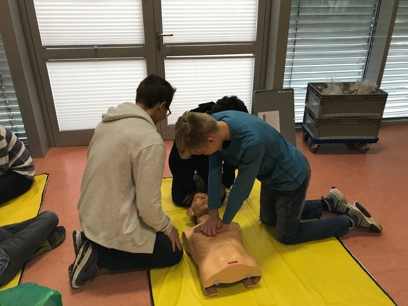 Schler des Mons-Tabor-Gymnasiums retten Leben