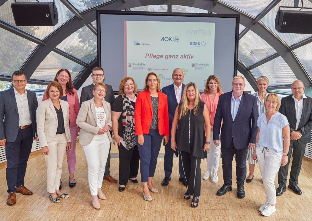 Im Kuppelsaal von Schloss Montabaur fiel der Startschuss fr das Versorgungsmodell. (Foto: Caritasverband Westerwald-Rhein-Lahn)