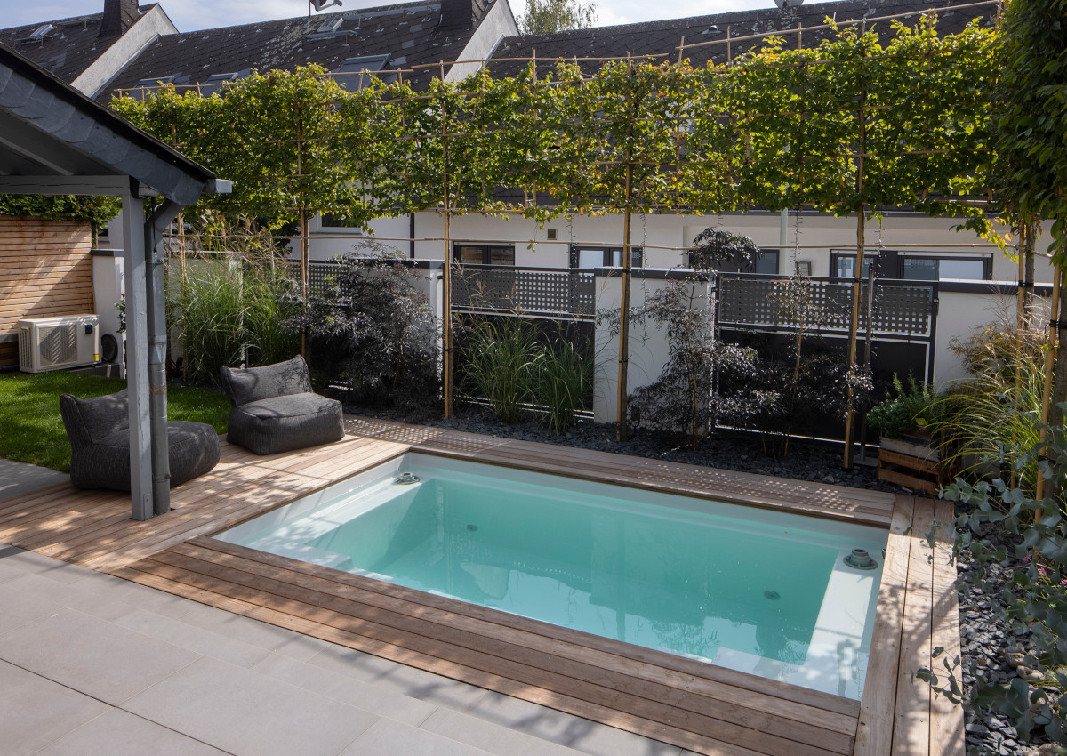 Wer in diesen Tagen seinen Gartenpool mit frischem Trinkwasser befllen mchte, wird gebeten, dies vorher bei den Verbandsgemeindewerken Montabaur anzumelden. (Bild: Schmitt Pool & Gartendesign / Kim Schmitt)