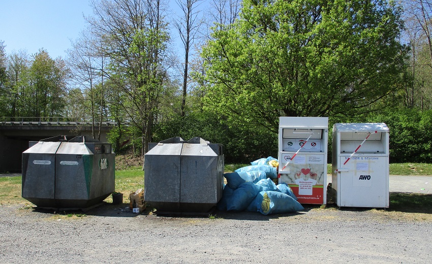 Ablagerung von Abfllen und wilde Mllablagerung in Leuzbach