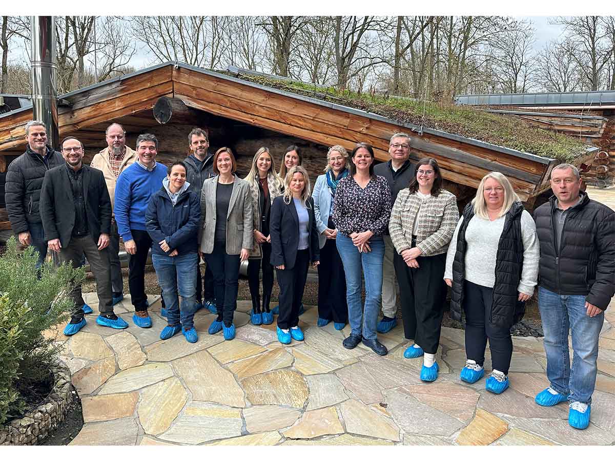 Beim vierten Netzwerktreffen setzten die stationren Kultur- und Freizeitanbieter aus Neuwied konkrete Manahmen um. Sie planen die Bestellung von Flyerstndern und die Produktion eines Imagefilms. (Foto: Stadtverwaltung Neuwied / Ulf Steffenfauseweh)