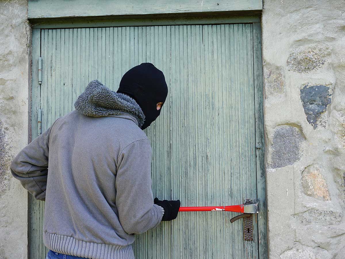 Diebesbande in Neustadt Neschen unterwegs - Zeugen gesucht