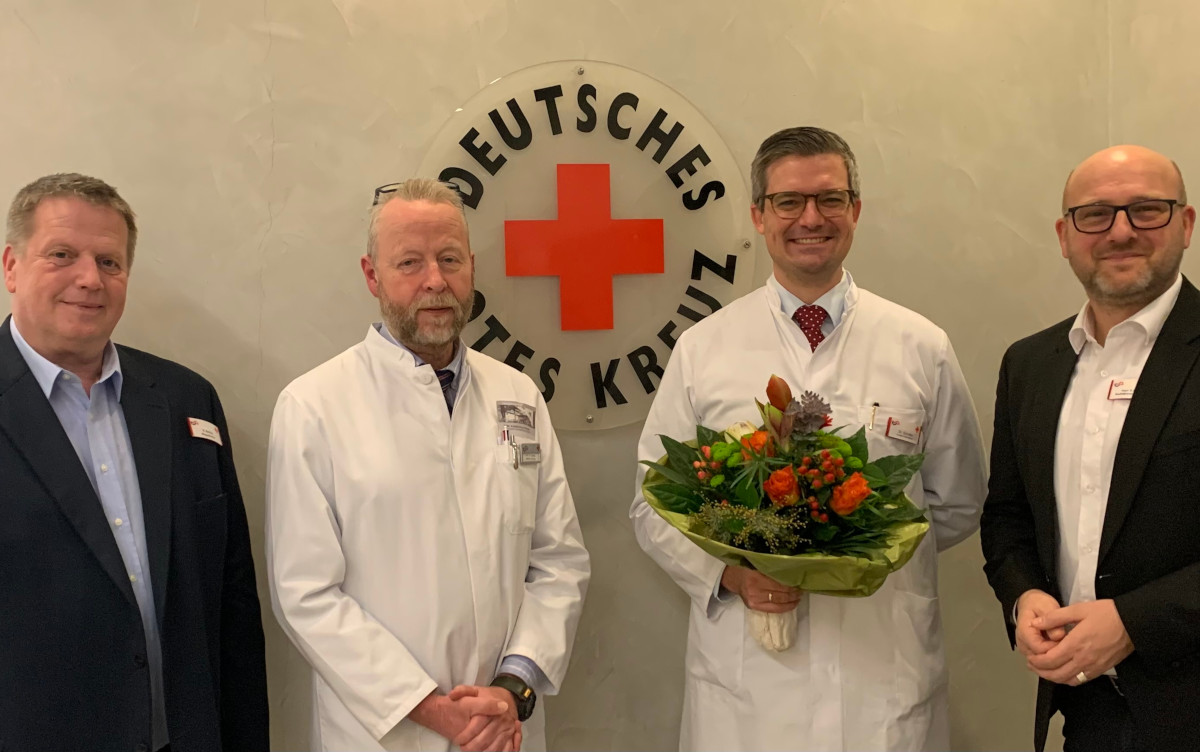 Dr. med. Clemens Gregor Schotten (2.v.r.) ist neuer Chefarzt im DRK Krankenhaus Neuwied und wurde vom Direktorium der Klinik begrt. (Foto: Alice Gattung) 