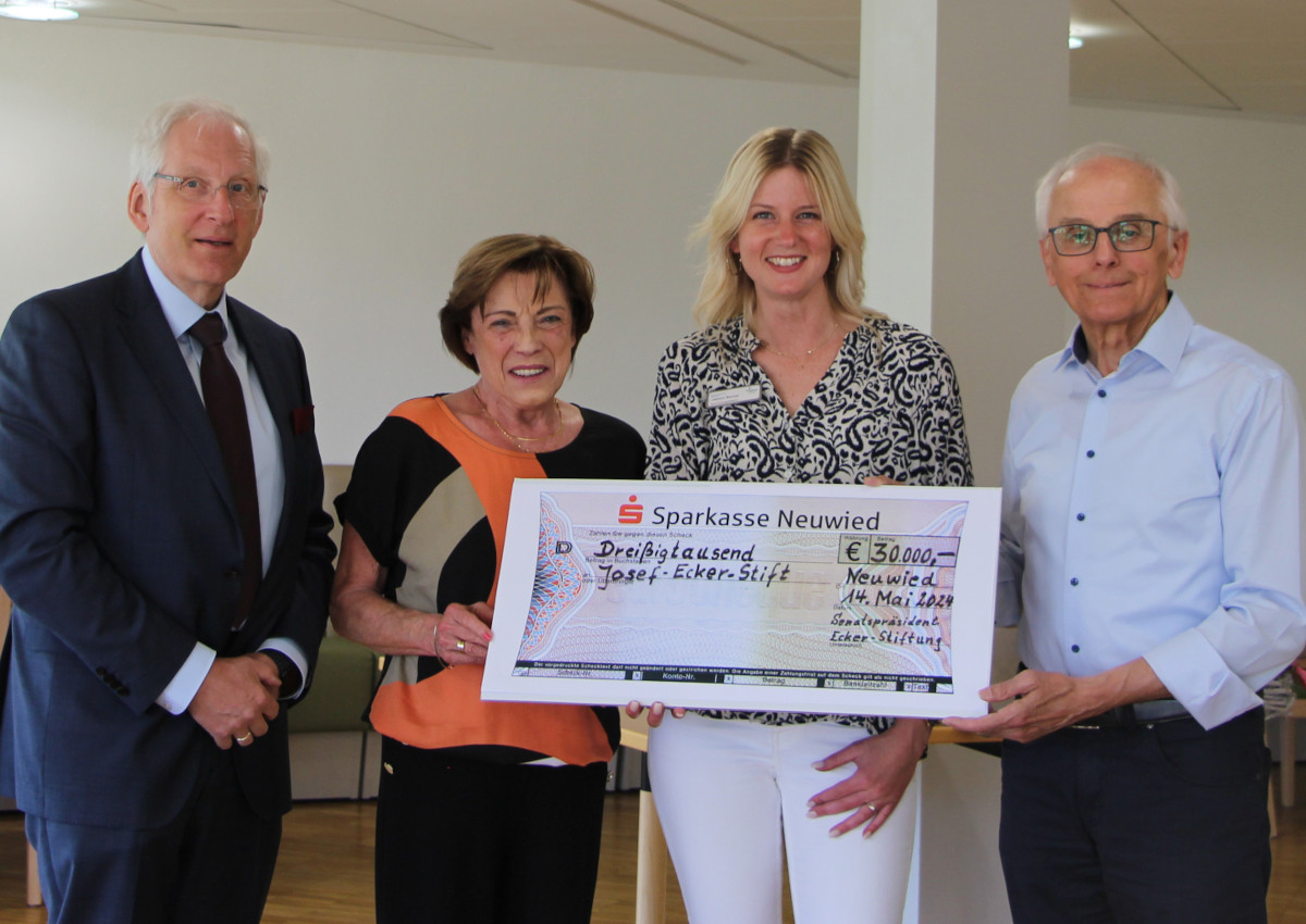 30.000 Euro fr das Marienhaus Seniorenzentrum Josef-Ecker-Stift in Neuwied