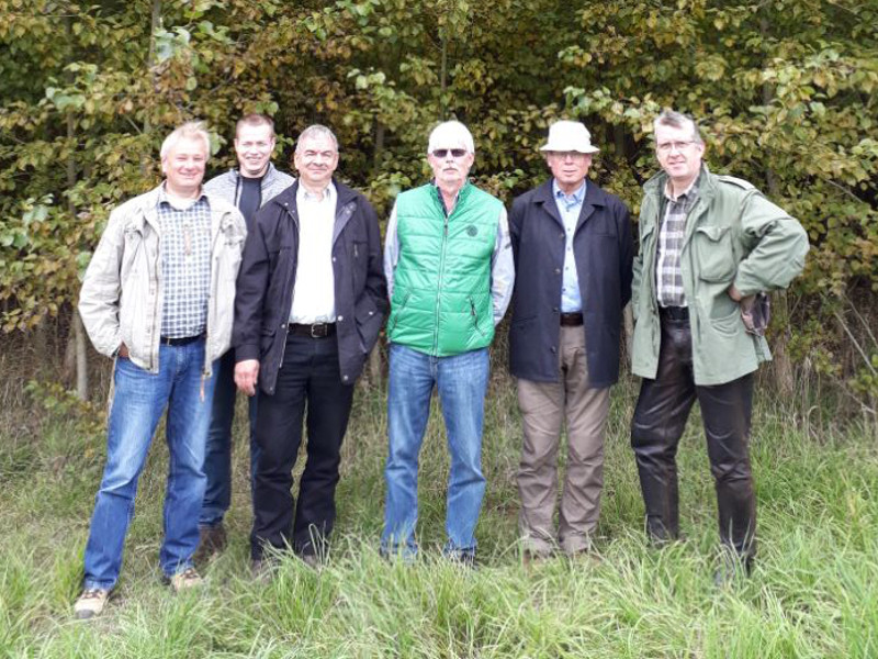 Mitglieder des Kreiswaldbauvereins Neuwied waren bei Ackerholztag vertreten. Foto: Privat