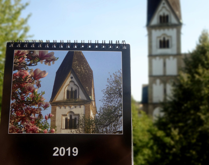 Kirchbauverein gibt Kalender heraus: Erls fr Turmsanierung  