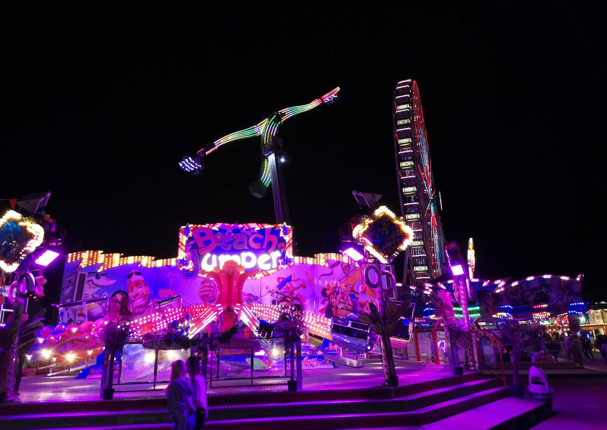 Es wird bunt und schnell auf der Pfingstkirmes. (Fotos: Thorsten Astor)