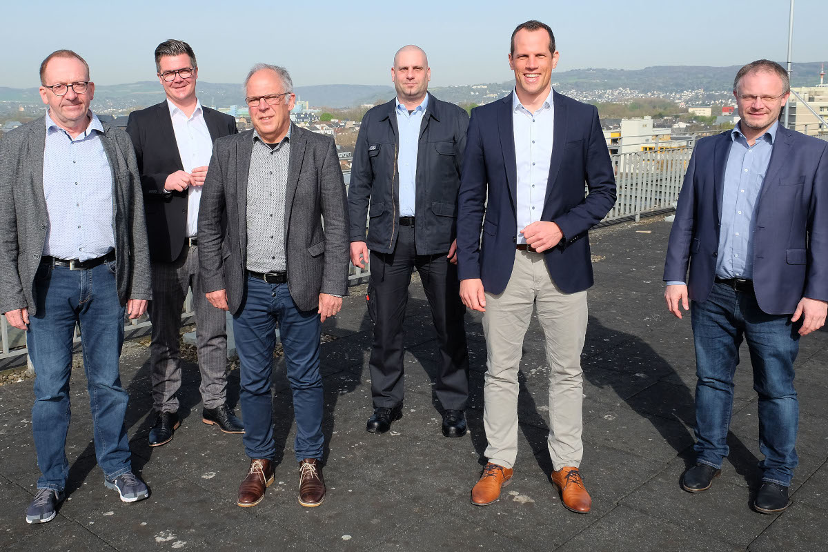 (von links): Wolfgang Kluwig, stellvertretender Kripo-Leiter Neuwied, Brgermeister Peter Jung, Gerhard Schneider, stellvertretender Leiter des Ordnungsamts, Wehrleiter Kai Jost, Kripo-Leiter Michael Vomland und Oberbrgermeister Jan Einig. (Foto: Pressebro Neuwied)