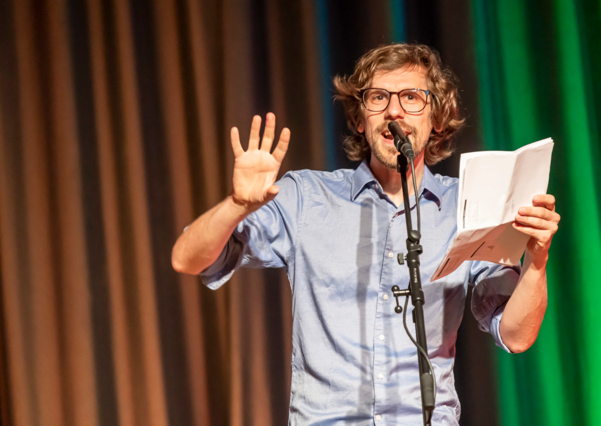 Wortakrobatik vom Feinsten: Sechs Poetry-Slammer bewerben sich um den Lions-Frderpreis. Auch Ex-Neuwieder Jesko Herbert aus Berlin tritt an. (Foto: Veranstalter)