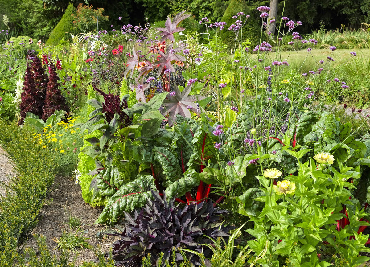 Die Gartenanlagen der ehemaligen Abtei sind malerisch. (Foto: Stadt Neuwied)