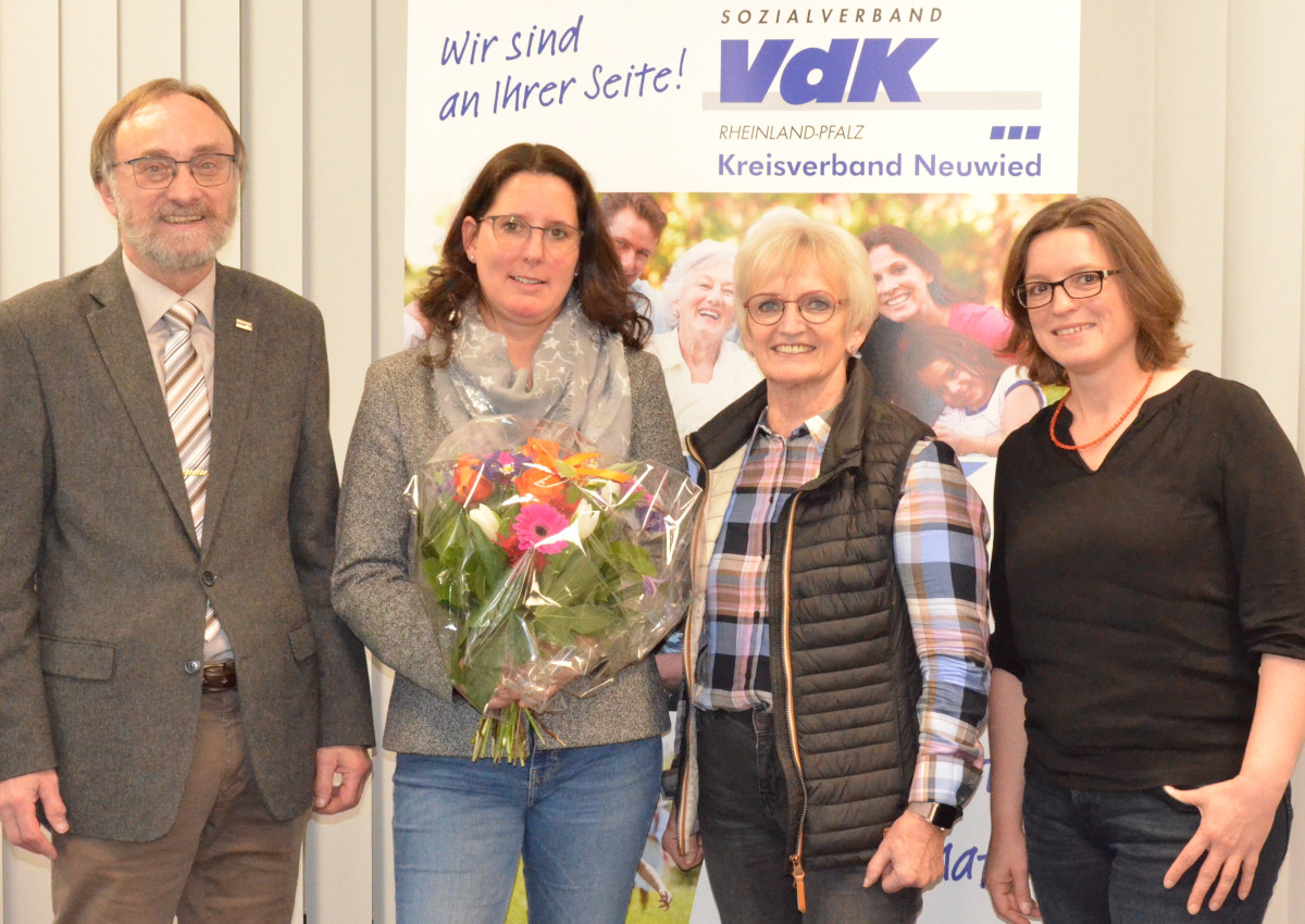 Von links: Kreisvorsitzender Hans Werner Kaiser, Katja Wagner (8000. Mitglied), Andrea Pizzato (Vorsitzende VdK-Ortsverband Kirchspiel Urbach), Kreisgeschftsfhrerin Doreen Borges. (Foto: VdK-Kreisverband Neuwied)
