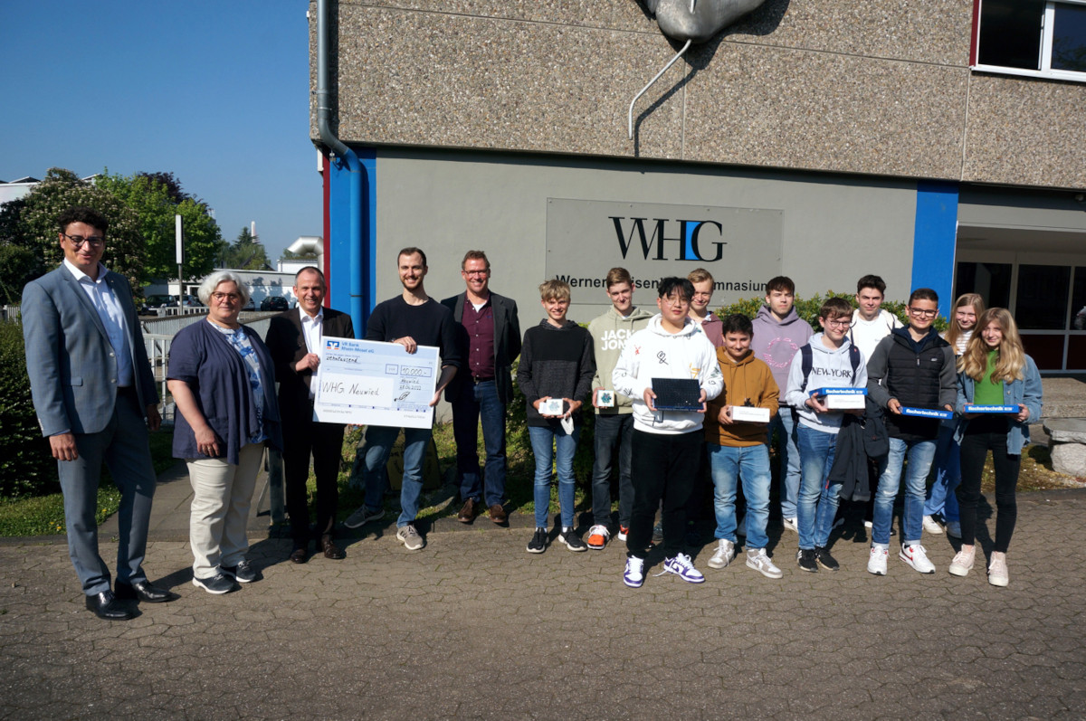 10.000 Euro flossen als Spende fr die MINT-Fcher ans WHG. (Foto: WHG)