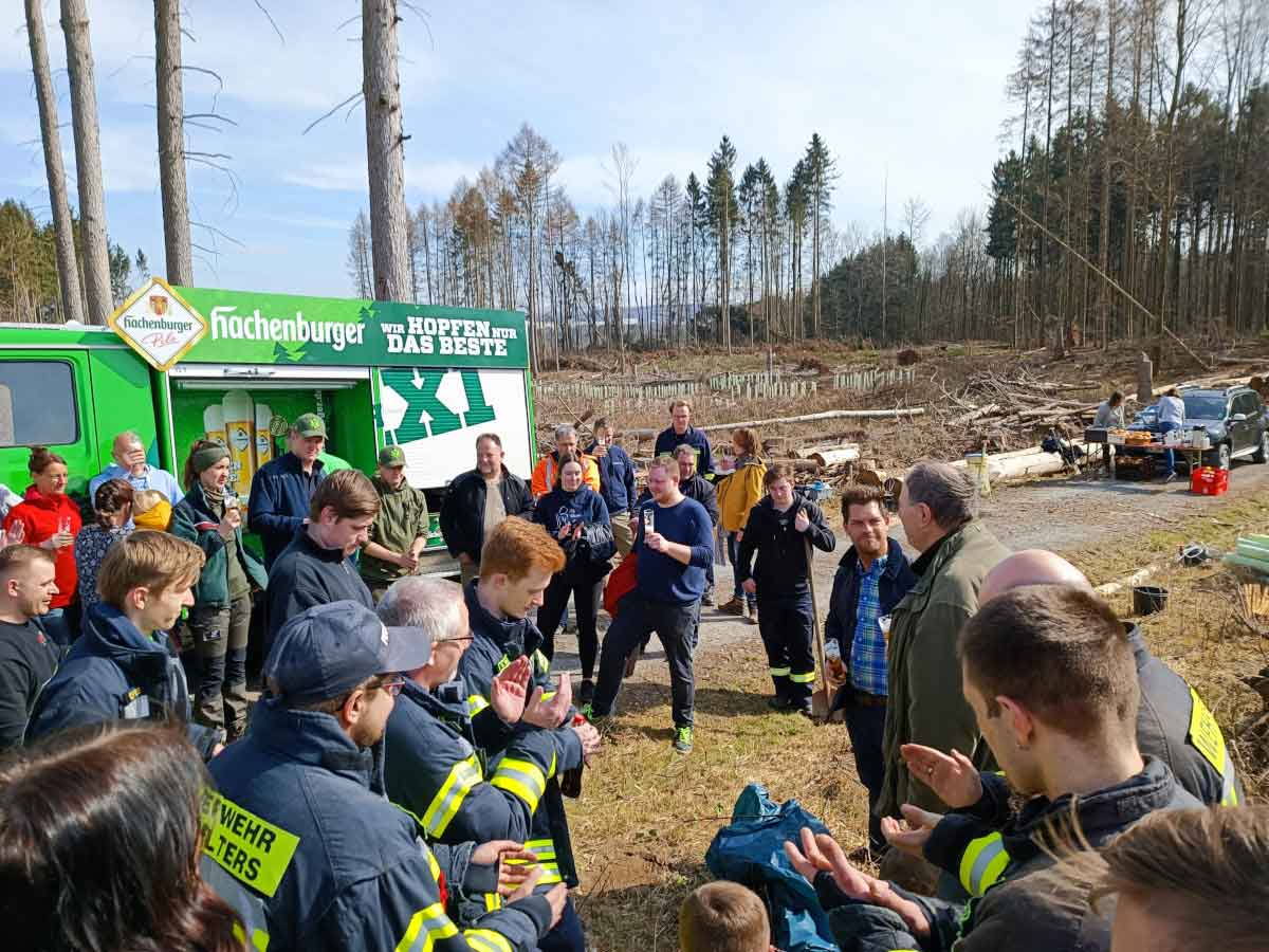 Erfolgreiche Pflanzaktion in Krmmel. (Foto: Gemeinde Krmmel)