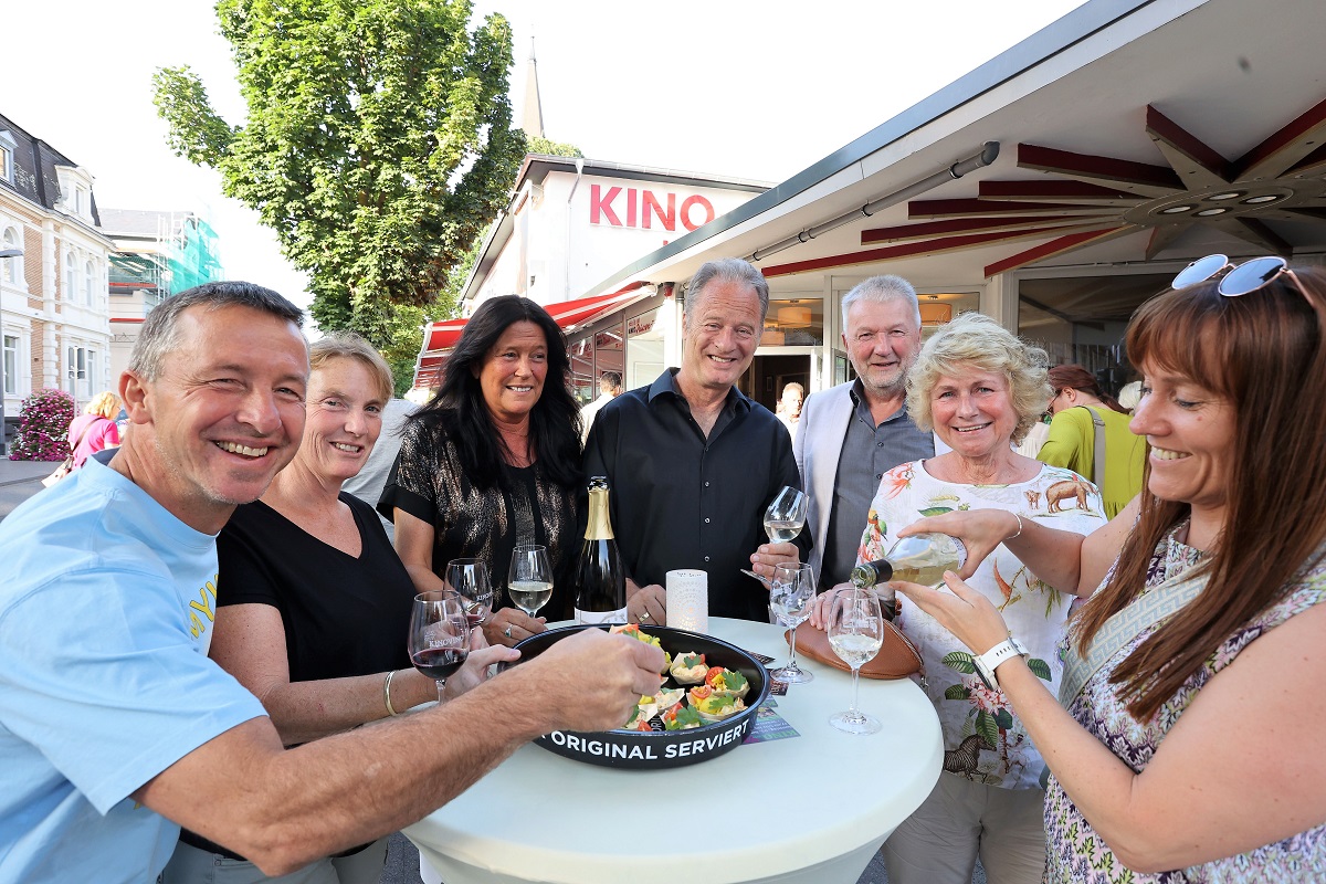 Die erste Veranstaltung von Kino & Vino wurde von den Besuchern mit Freude angenommen. (Foto: privat)