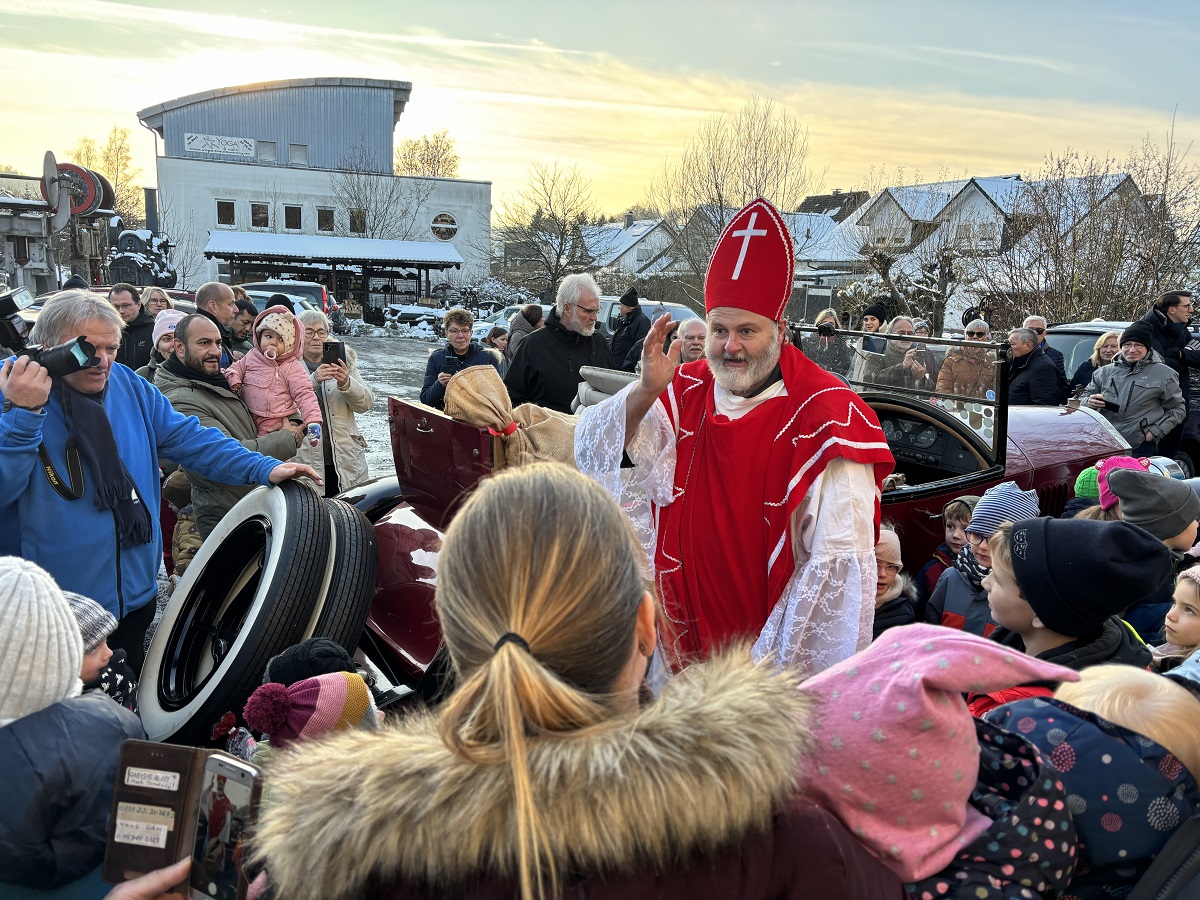 Der Nikolaus kommt zum Technikmuseum Freudenberg