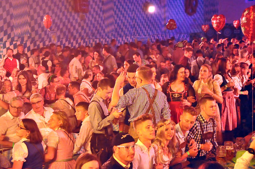 Das Oktoberfest kehrt zurck: Die Wiedhalle Neitersen wird wieder zur Party Location