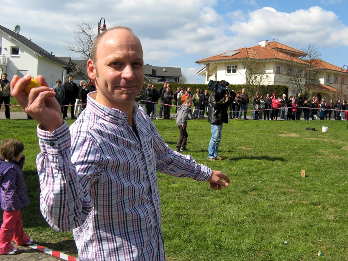 Alter Osterbrauch auch heute noch lebendig: 36. Ostereier-Weitwurf-Cup in Horhausen