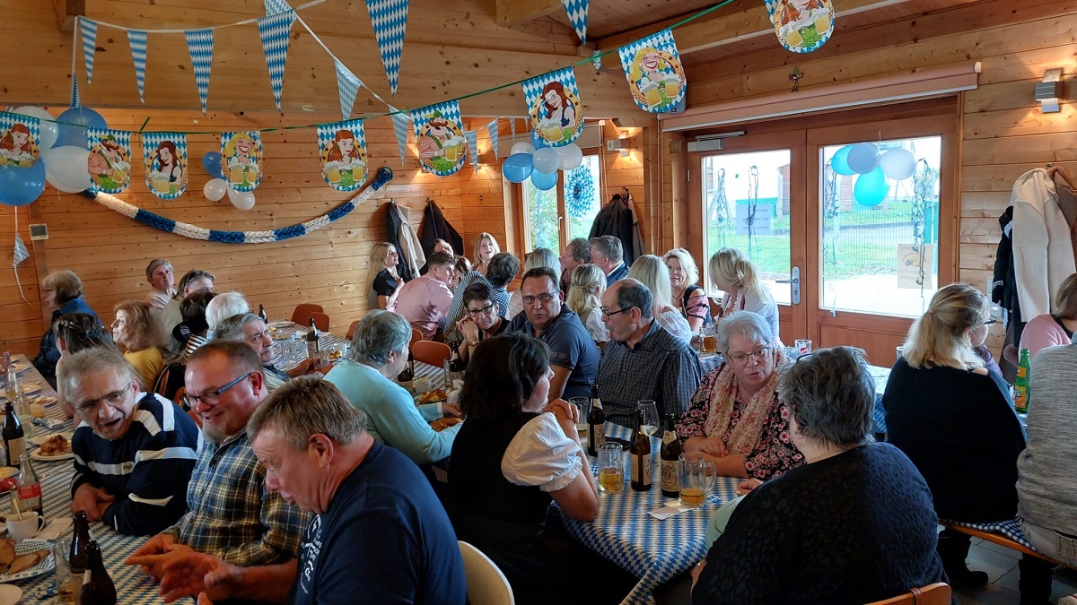 Beim Oktoberfest im Stockhuschen in Windhagen (Foto: Henny Bung-Bruns)