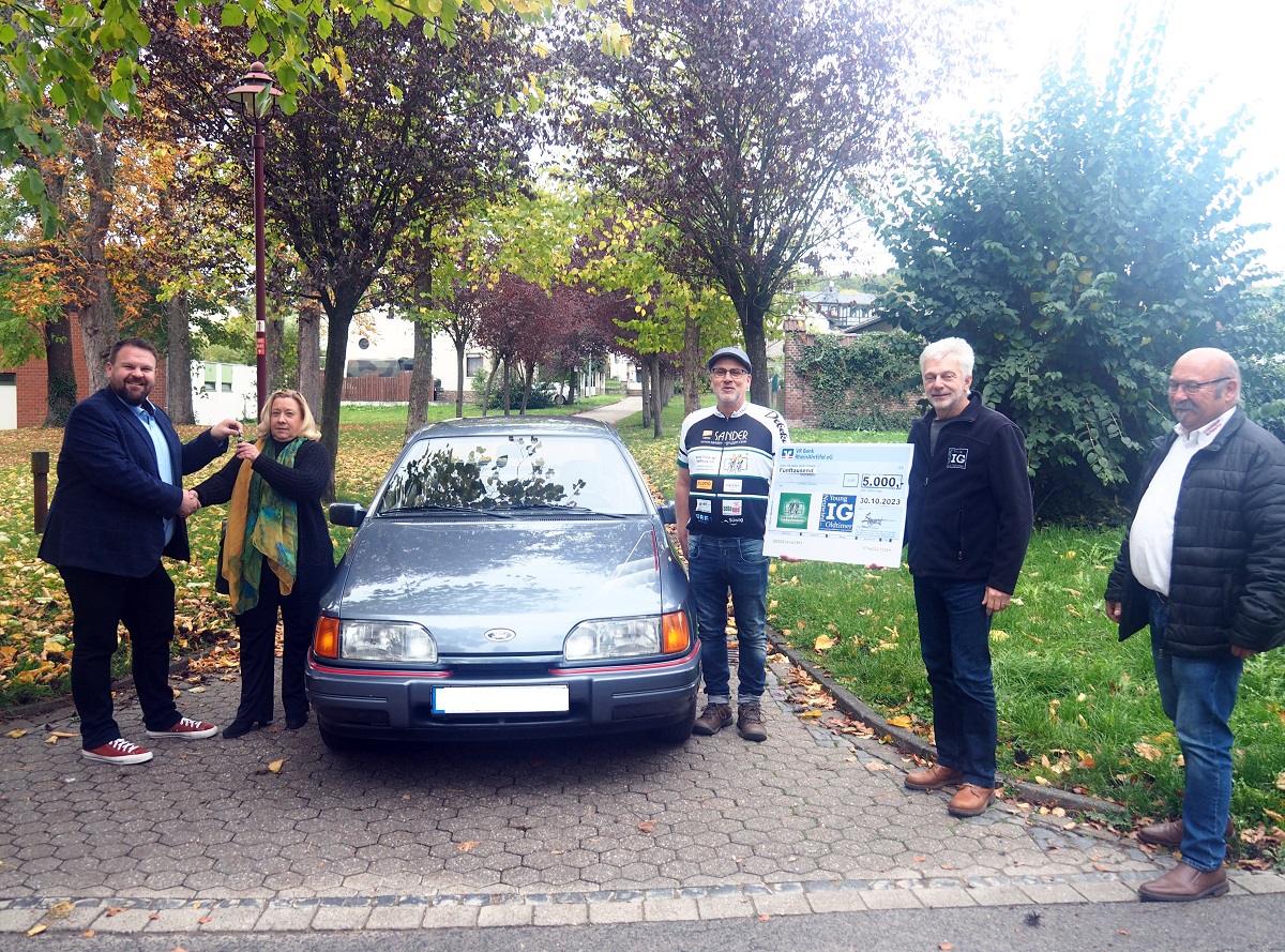 Oldtimer fr guten Zweck verlost: 5000 Euro fr Vor-Tour der Hoffnung