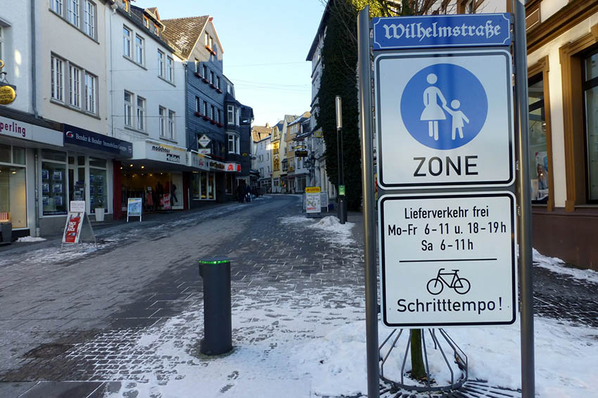 Werktags, abends um 17 Uhr ghnende Leere in der Fugngerzone. Fotos: Reinhard Panthel