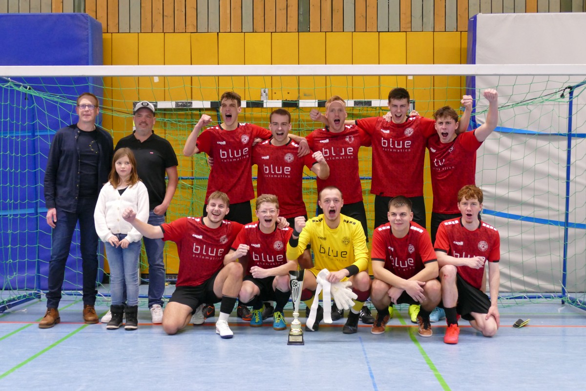 Erstmalig gewinnt die SG Rennerod beim "Cup der Sparkasse Westerwald-Sieg" (Fotos: Jan Strunk/FC Kirburg)