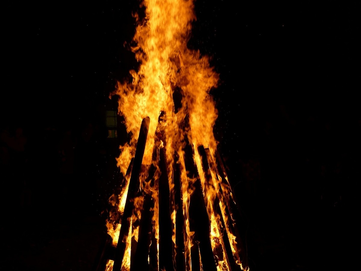 Tradition vs. Umweltschutz: So gelingt ein sicheres Martinsfeuer