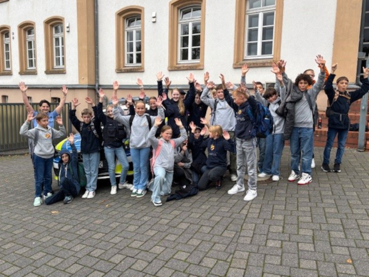 Nachwuchswerbung bei der Polizeiinspektion Montabaur. (Foto: Polizeidirektion Montabaur)