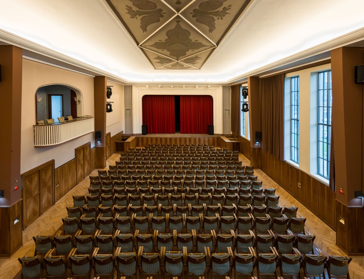 Das Httenhaus in Herdorf hat sich bis heute den besonderen Charme der 1950er Jahre bewahrt. (Foto: Westerwald-Sieg-Tourismus/Andreas Pacek)