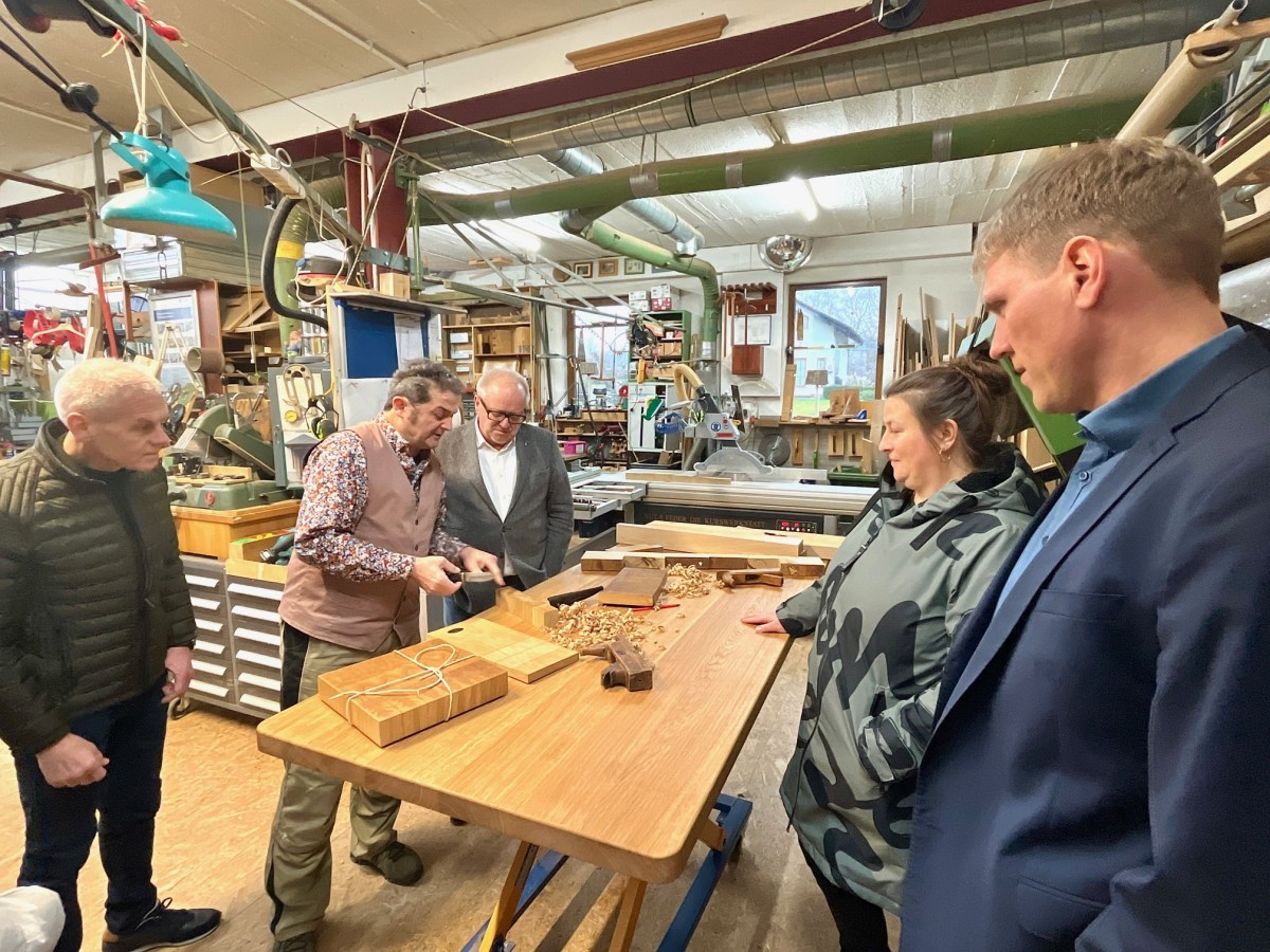 Handwerker, Knstler, Lehrer: Ein Besuch bei Schreinermeister Seifen