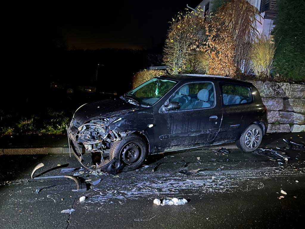 Verkehrsunfall unter Alkoholeinfluss in Brachbach