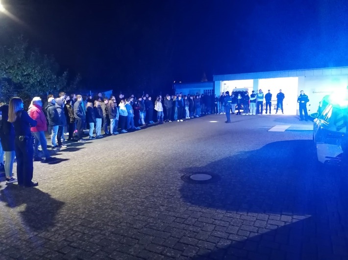 praktische Vorfhrung beim Informationsabend
(Foto: Polizeidirektion Neuwied/Rhein)