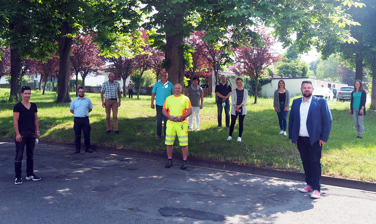 Von links: Ines Lindemann-Gnther, Stefan Berres, Norbert Holtmannsptter, Ralf Schneider, Eugen Becker, Daniela Schmengler, Thorsten Kurz, Nicole Fischer, Anita Bonk, Brgermeister Christoph Mohr und Melanie Burghardt. Foto: Stadt Bendorf