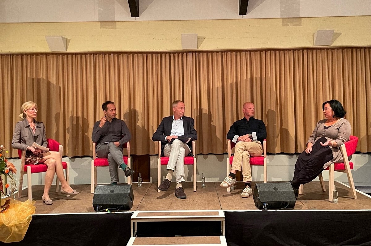 Marienhaus Hospize fhrten ffentliche Podiumsdiskussion zum Thema "Assistierter Suizid"