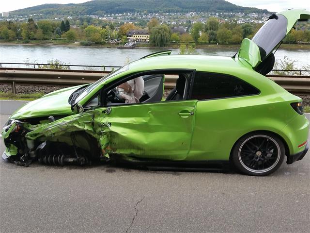 Mcke verursacht Verkehrsunfall