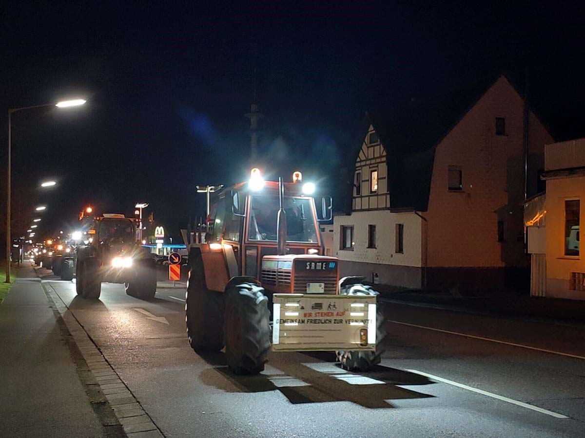 Protest der Landwirte im Raum Altenkirchen: Ein Konvoi fuhr von Altenkirchen nach Hennef