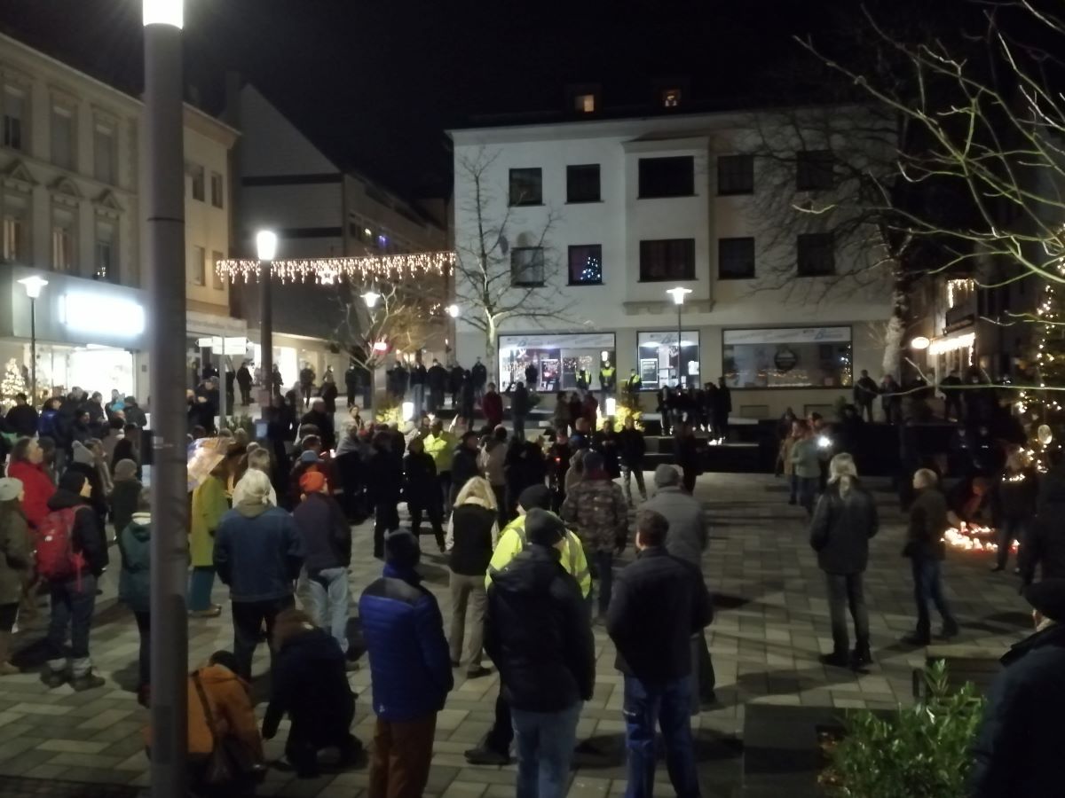 Verbot nicht beachtet: Altenkirchen wieder Schauplatz eines Spaziergangs