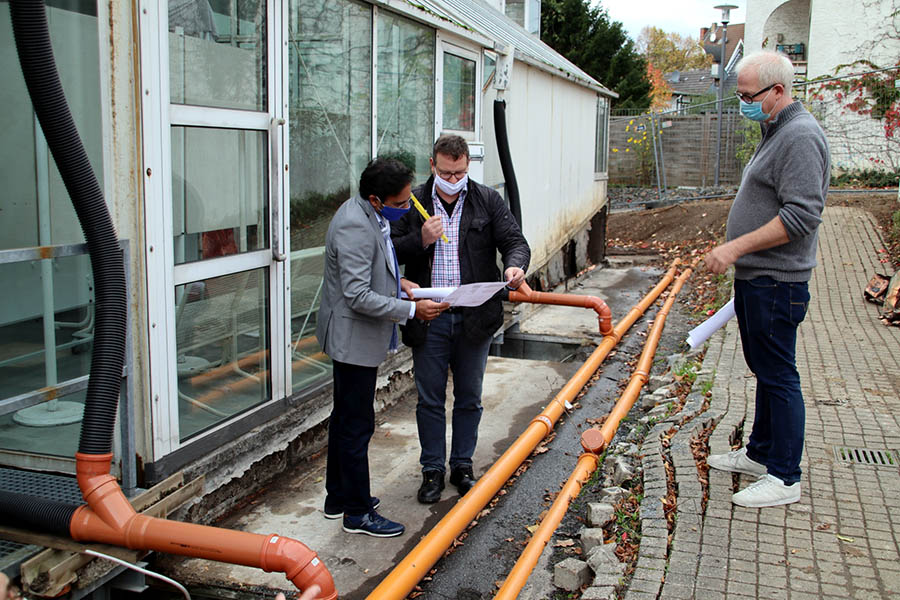 Von links:: Fabiano Pinto (Geschftsbereichsleiter Stdtebau), Frank Beckmann (Fachdienstleiter Technisches Gebudemanagement) und Jrg Sudmann (technisches Gebudemanagement). Foto: Stadt Bad Honnef