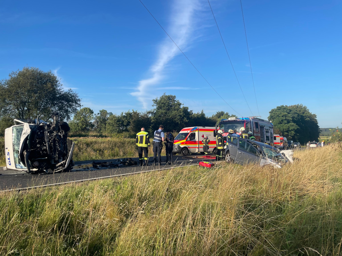 AKTUALISIERT! Tdlicher Verkehrsunfall auf der B255 bei Rennerod - 26-Jhrige kommt ums Leben (Video)