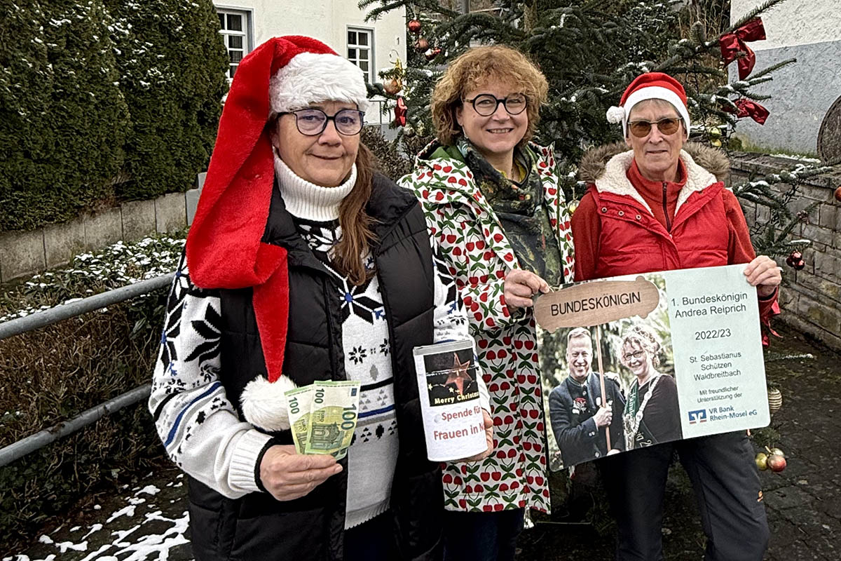 Dorfgemeinschaft Frorath spendet fr "Frauen in Not"