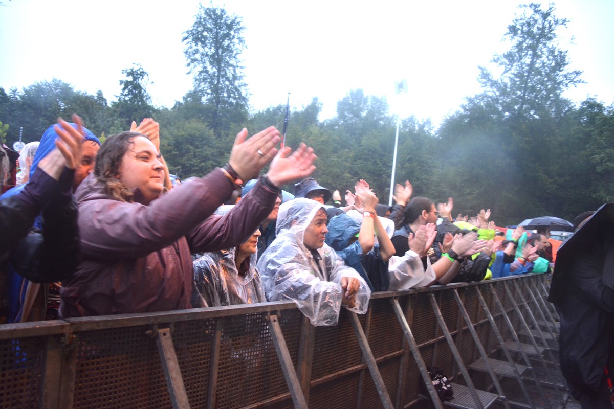 "Rock the forest" Rengsdorf 2024: Versunken im Schlamm und trotzdem gerockt