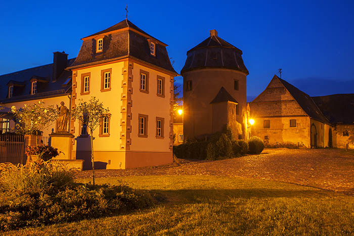 Der weie Orden trifft sich in der Abtei Rommersdorf