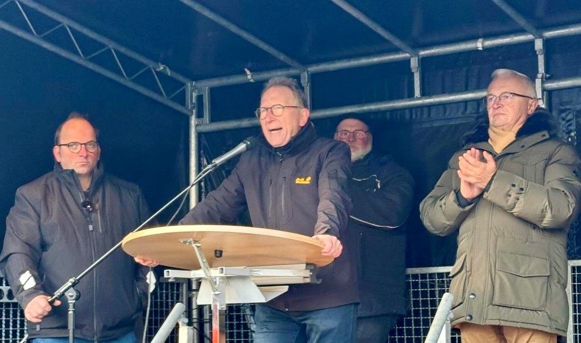 Erwin Rddel spricht bei der Protest-Kundgebung des Kreisbauern- und Winzerverbandes Neuwied. (Fotos: CDU)