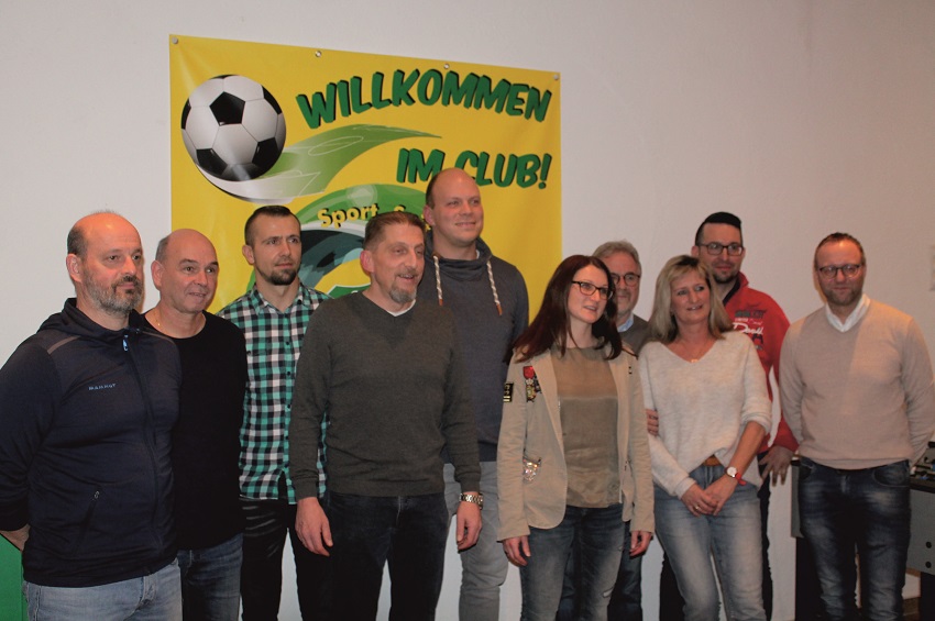 Stephan Stockschlder (1. Beisitzer), Stefan Stark (Fuballabteilungsleiter), David Giermann (3. Beisitzer), Torsten Henseler (2. Vorsitzender und Jugendleiter), Timo Unkel (1. Vorsitzender und 1. Geschftsfhrer), Simone Pabst Schmidt (Schatzmeisterin), Hans Peter Grimmig (3. Geschftsfhrer), Brbel Spies (2. Beisitzerin), Helmut Pabst (2. Kassenwart), Markus Stephan (2. Geschftsfhrer) (Foto: SG 06 Betzdorf)