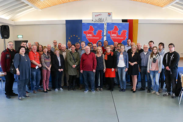 Teilnehmer der Erneuerungsdiskussion a in Erpel. Foto: SPD  