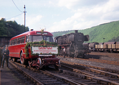 Der Straen-Schienen-Bus: Ende vor 50 Jahren in Betzdorf