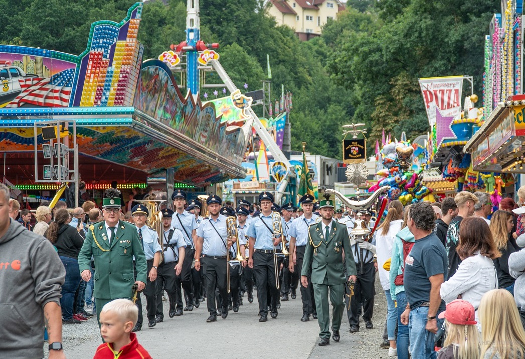 Schtzenfest in Wissen startet mit Festplatzerffnung